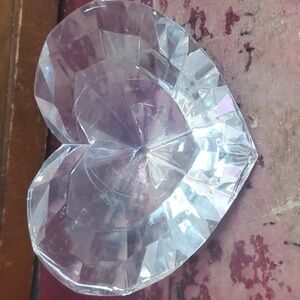 Faceted heart psperweight